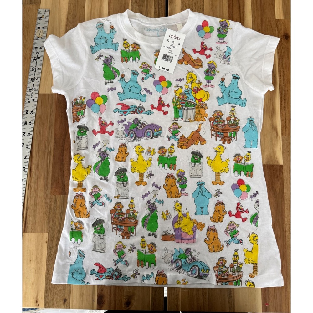 Mighty Fine Sesame Street All Over Print Graphic T-Shirt White Large NWT